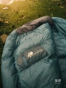 hiking-sleeping-bag-down-3